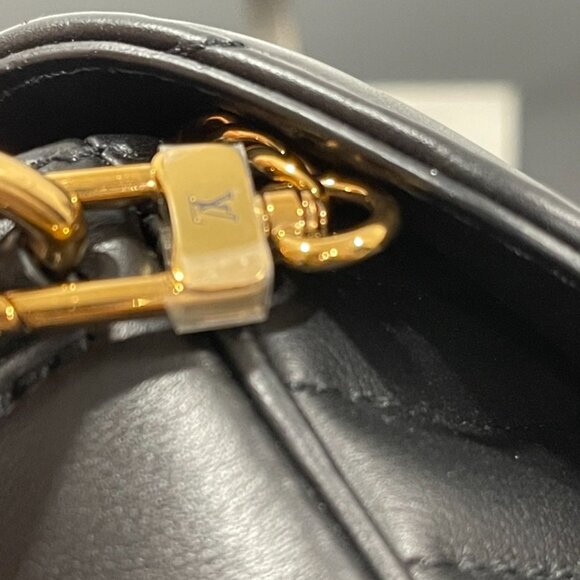 Louis Vuitton Pochette New Wave Leather Handbag (JB1126) - Picture 12 of 12